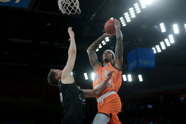 场中重新书 场中重新书