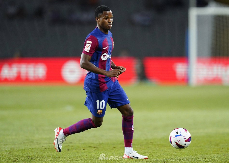 在中场寻找 在中场寻找