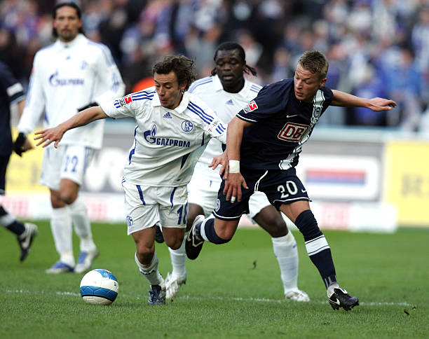 球队在锋线 球队在锋线