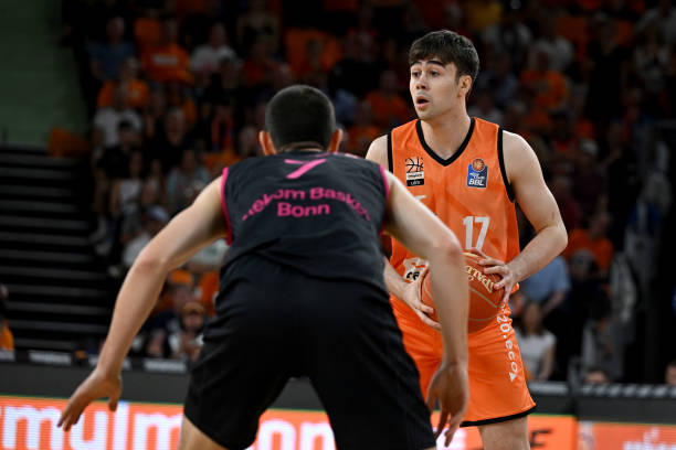 配置看似足 配置看似足